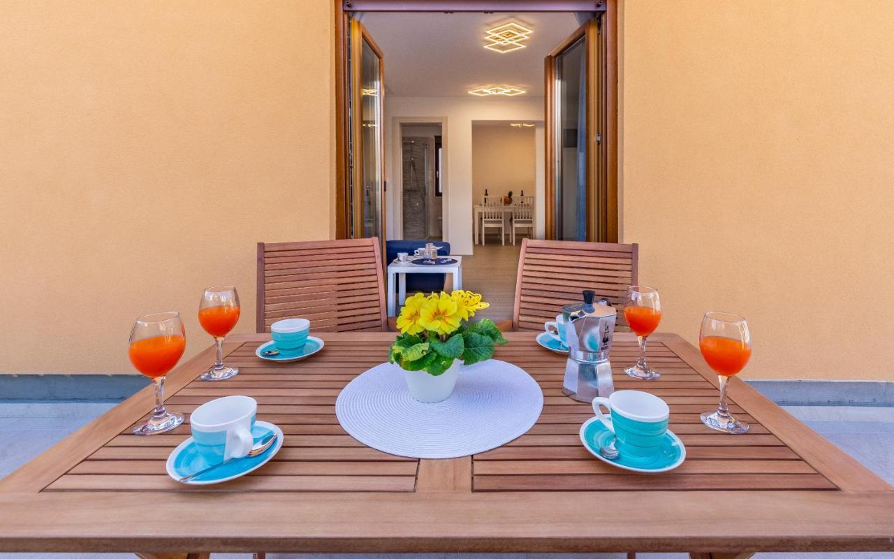 Apartment Blue Pula, New, Family Friendly, Comfortable, Free Parking And Wifi Екстериор снимка